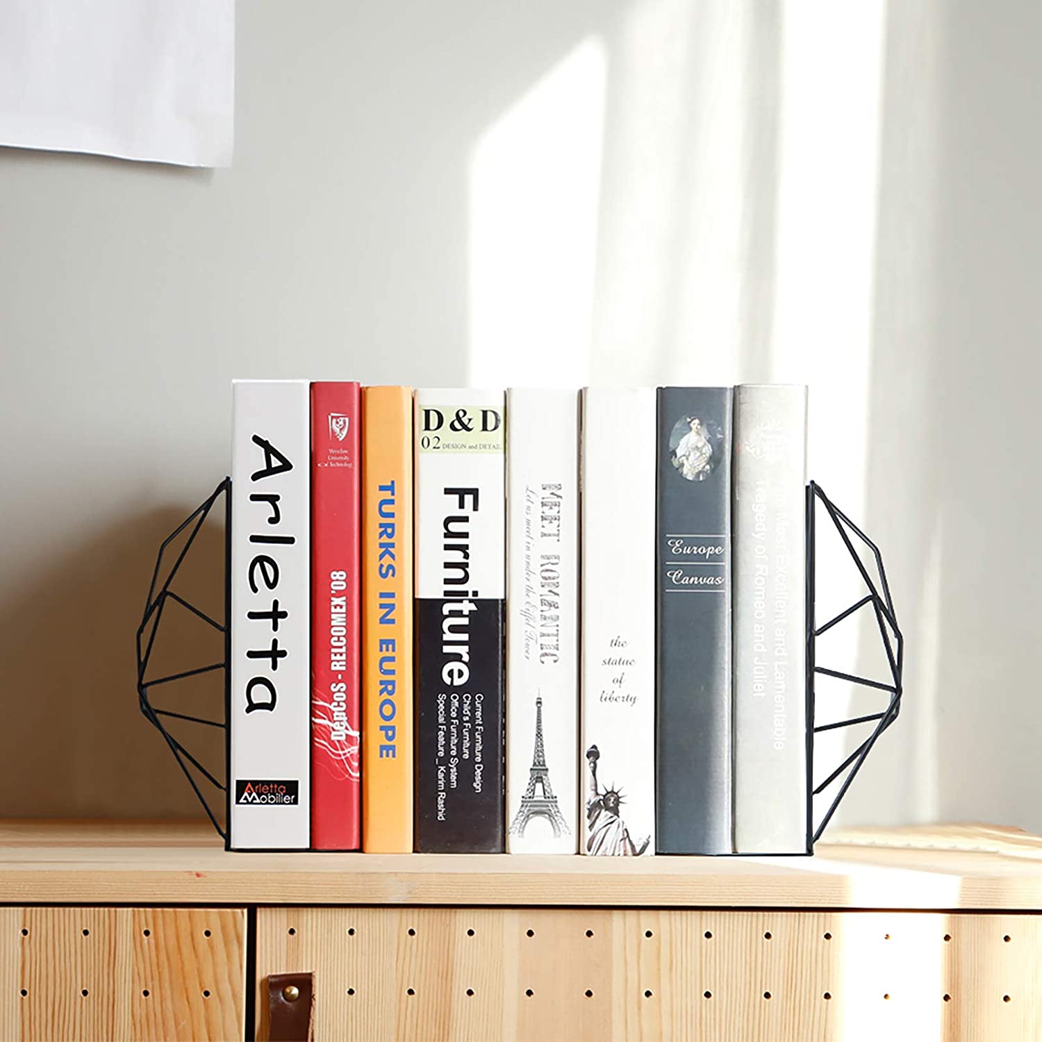 Decorative Metal Book Ends Supports for Shelves(2 Pieces)
