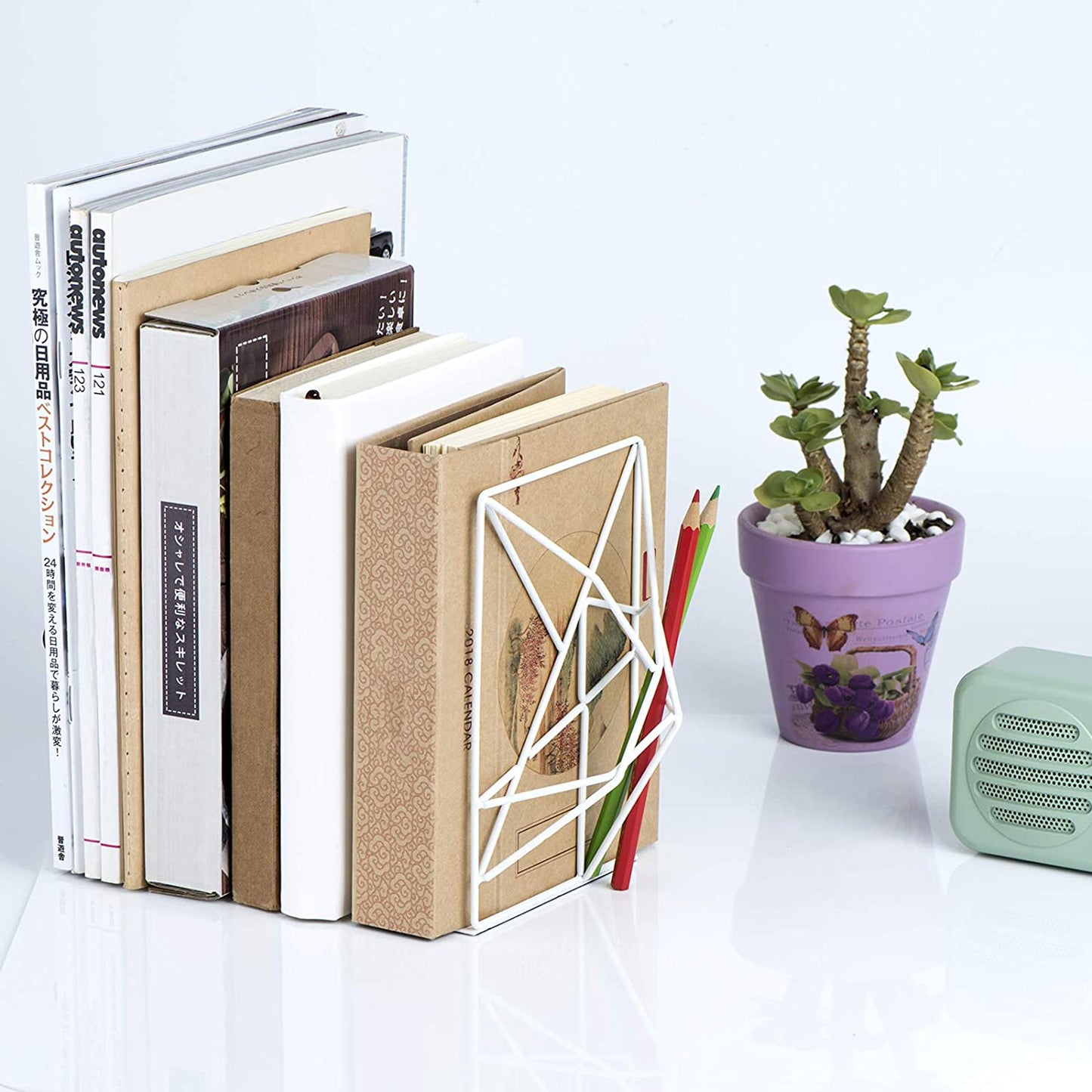 White Decorative Metal Book Ends Supports for Shelves(2 Pieces)